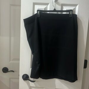 Vince Camuto 3X stretchy skirt